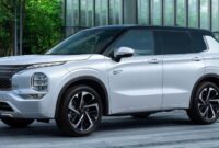 The Upcoming 2025 Mitsubishi Outlander PHEV, Rumors, and Price