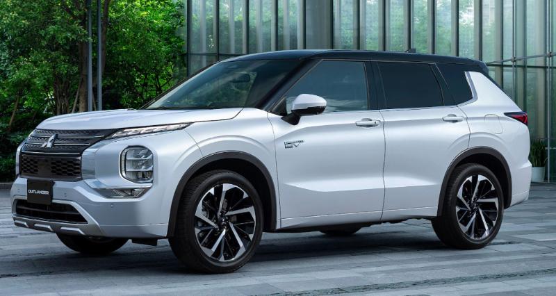 The Upcoming 2025 Mitsubishi Outlander PHEV, Rumors, and Price